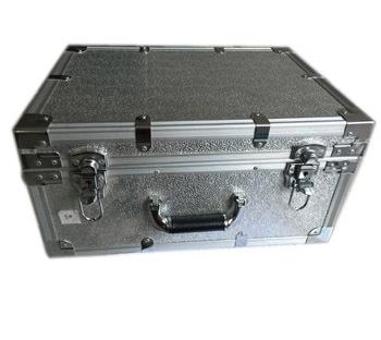 某型魚(yú)雷充電器